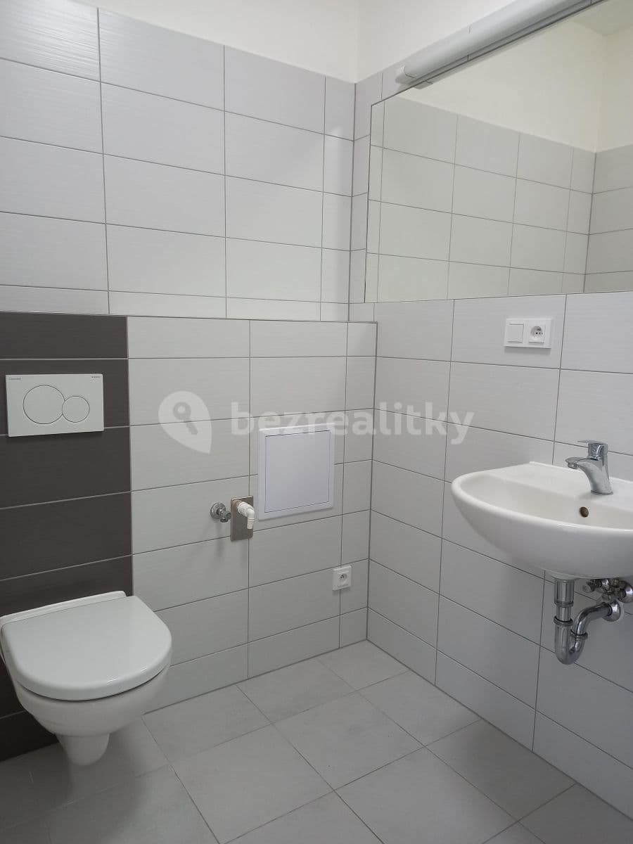 Studio flat to rent, 39 m², Karáskovo náměstí, Brno, Jihomoravský Region Studio flat to rent, 39 m², Karáskovo náměstí, Brno, Jihomoravský Region