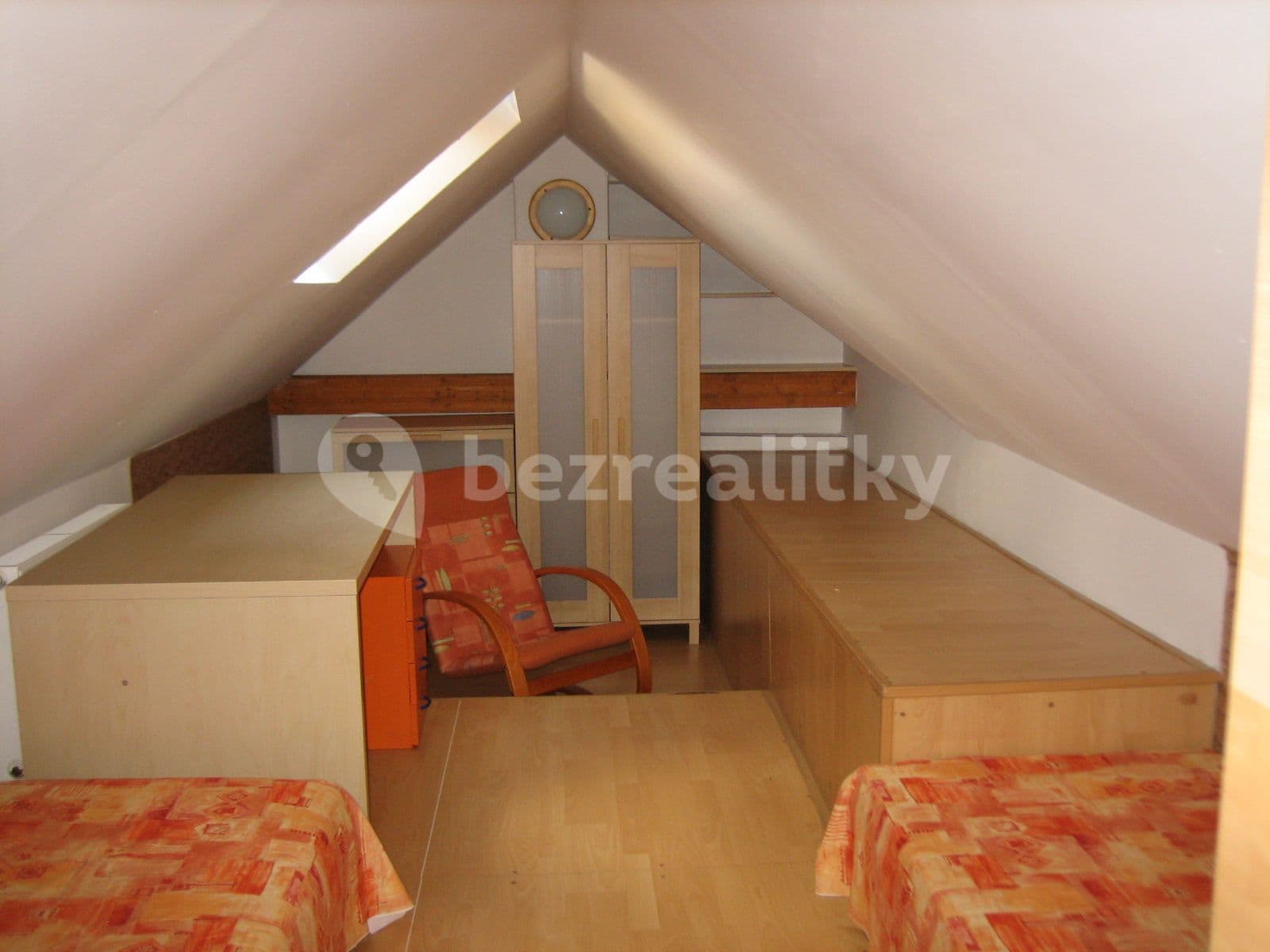 2 bedroom with open-plan kitchen flat to rent, 95 m², Mozartova, Olomouc, Olomoucký Region 2 bedroom with open-plan kitchen flat to rent, 95 m², Mozartova, Olomouc, Olomoucký Region