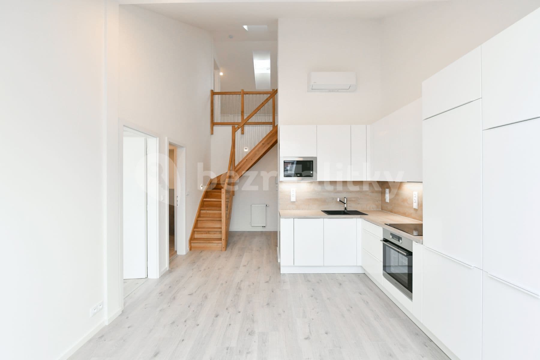 2 bedroom with open-plan kitchen flat to rent, 89 m², Kubelíkova, Prague, Prague 2 bedroom with open-plan kitchen flat to rent, 89 m², Kubelíkova, Prague, Prague