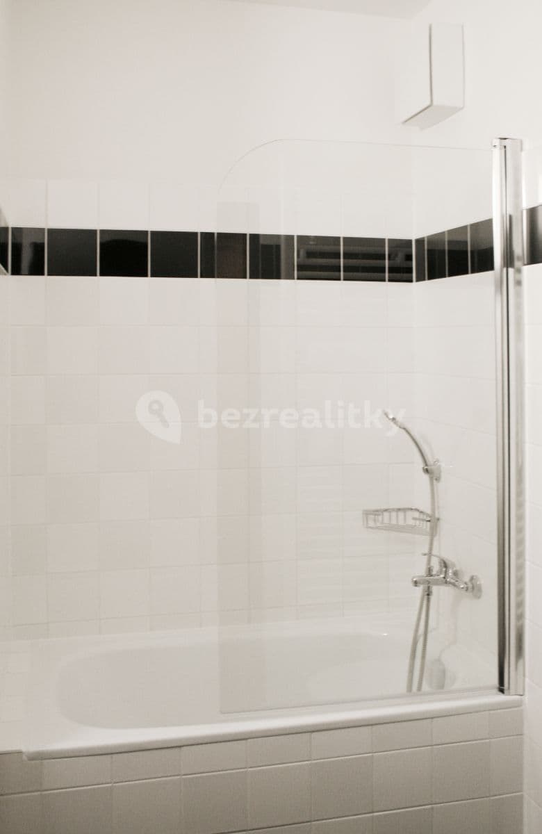 Studio flat to rent, 20 m², Křížová, Prague, Prague Studio flat to rent, 20 m², Křížová, Prague, Prague