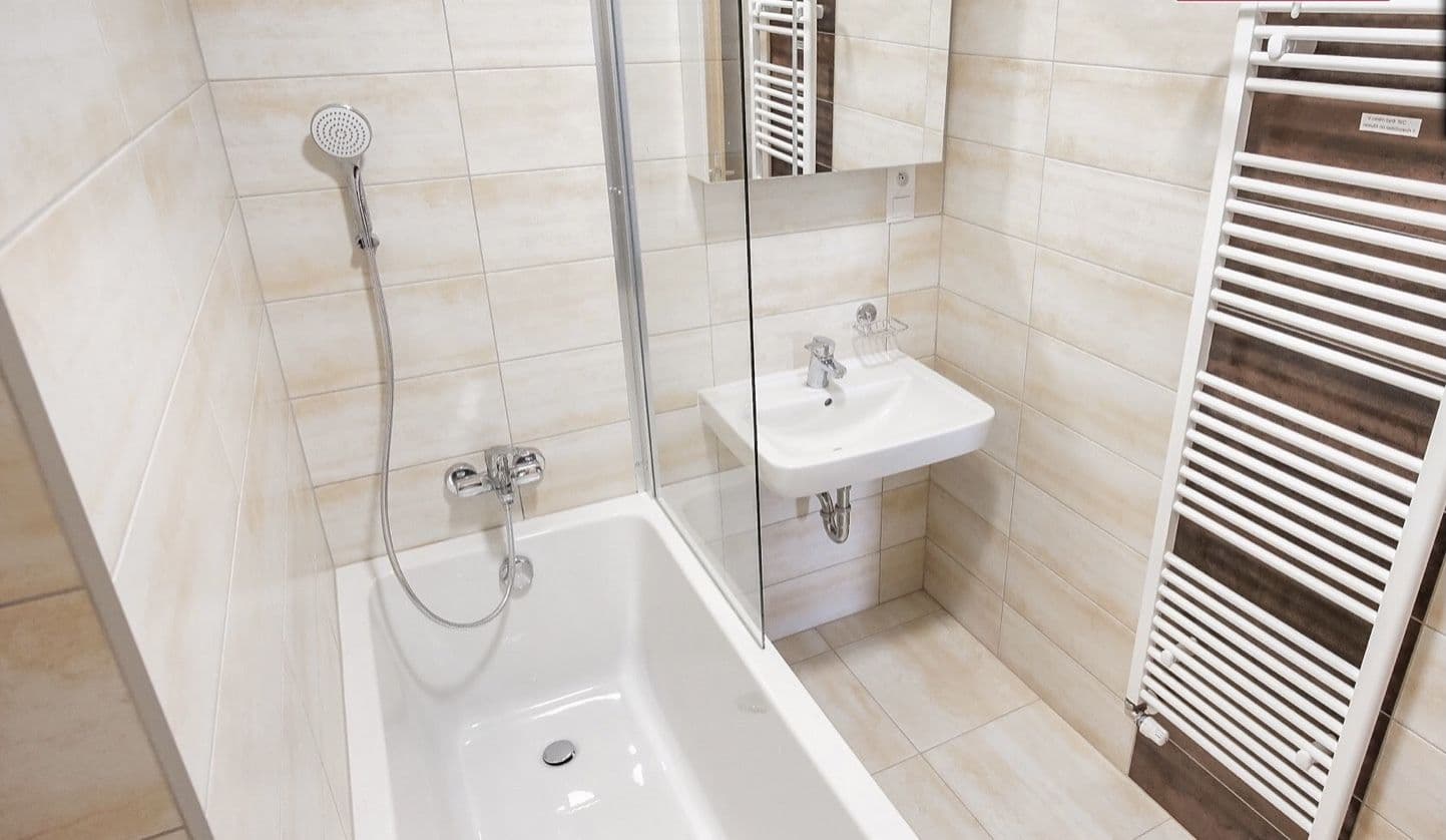 1 bedroom with open-plan kitchen flat to rent, 83 m², Novodvorská, Brno, Jihomoravský Region 1 bedroom with open-plan kitchen flat to rent, 83 m², Novodvorská, Brno, Jihomoravský Region