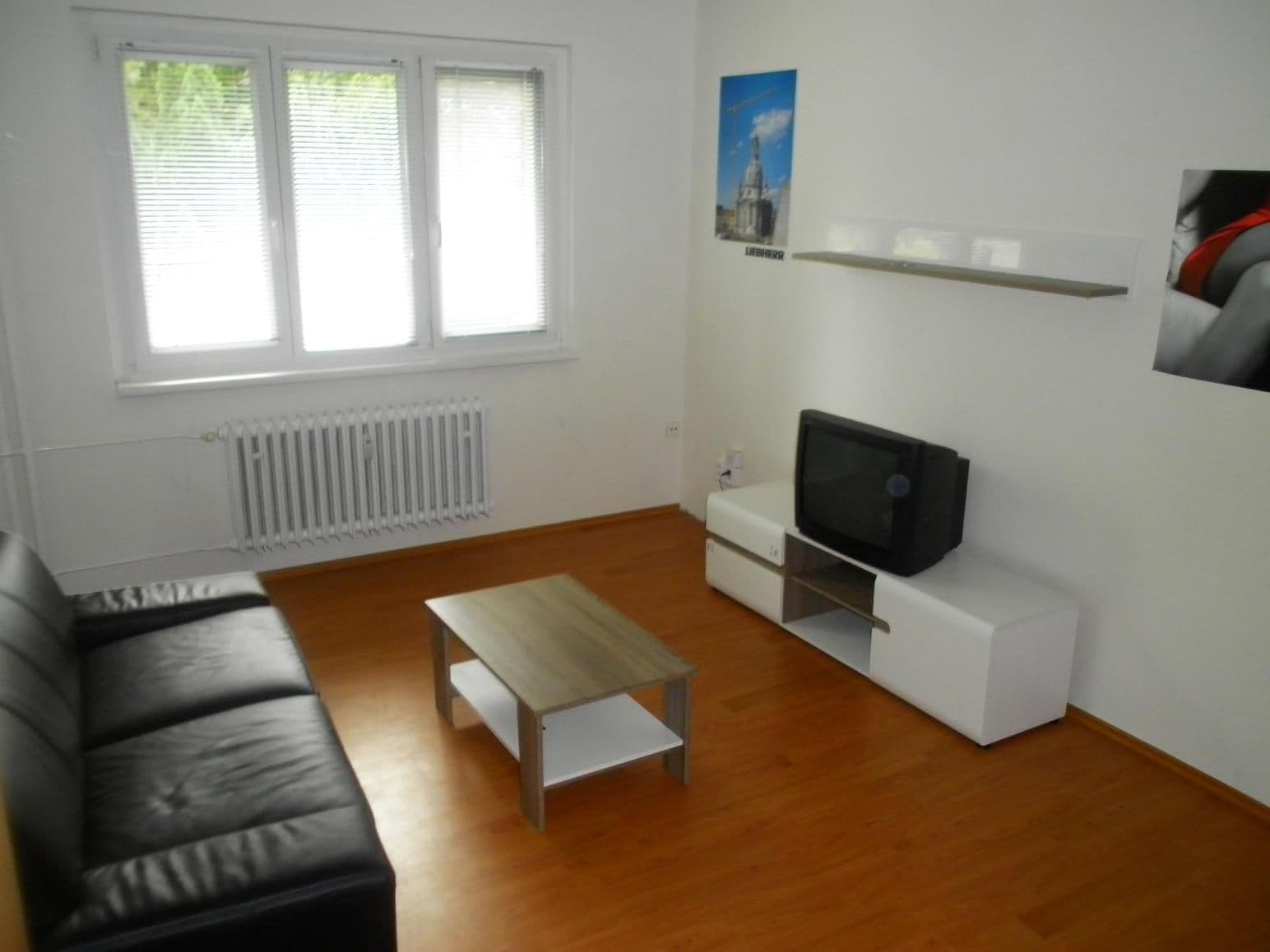 3 bedroom flat to rent, 74 m², Renneská třída, Brno, Jihomoravský Region 3 bedroom flat to rent, 74 m², Renneská třída, Brno, Jihomoravský Region
