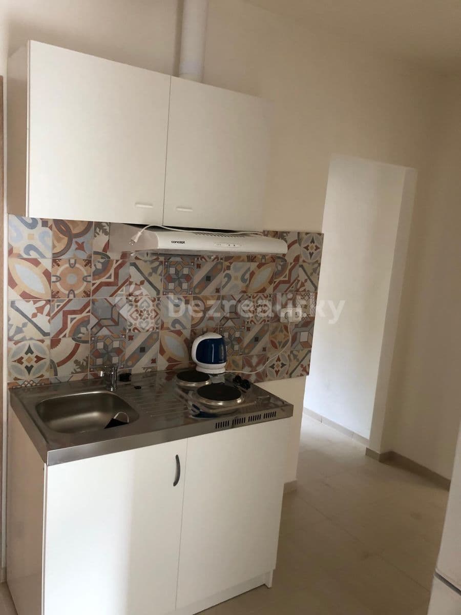 4 bedroom flat to rent, 77 m², Nad Úžlabinou, Prague, Prague 4 bedroom flat to rent, 77 m², Nad Úžlabinou, Prague, Prague