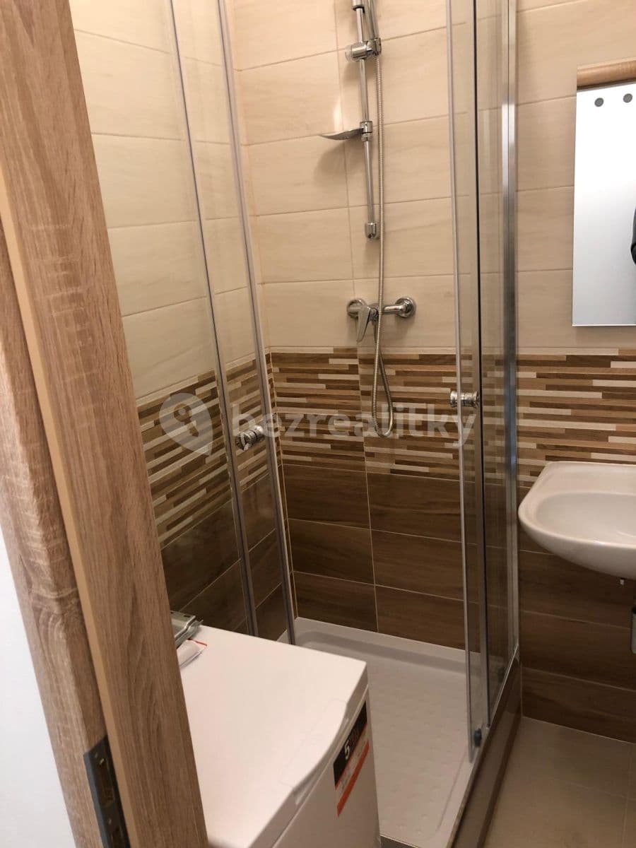 4 bedroom flat to rent, 77 m², Nad Úžlabinou, Prague, Prague 4 bedroom flat to rent, 77 m², Nad Úžlabinou, Prague, Prague