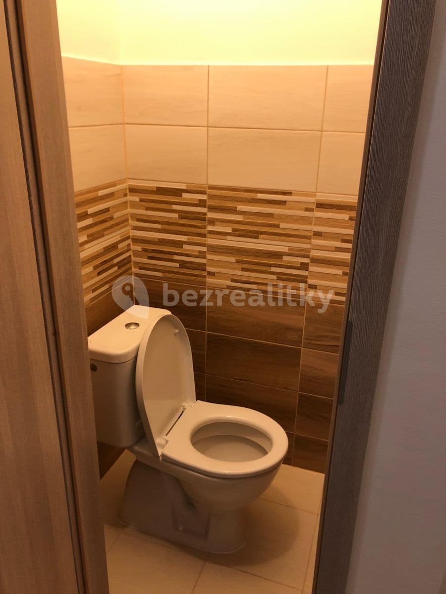 4 bedroom flat to rent, 77 m², Nad Úžlabinou, Prague, Prague 4 bedroom flat to rent, 77 m², Nad Úžlabinou, Prague, Prague