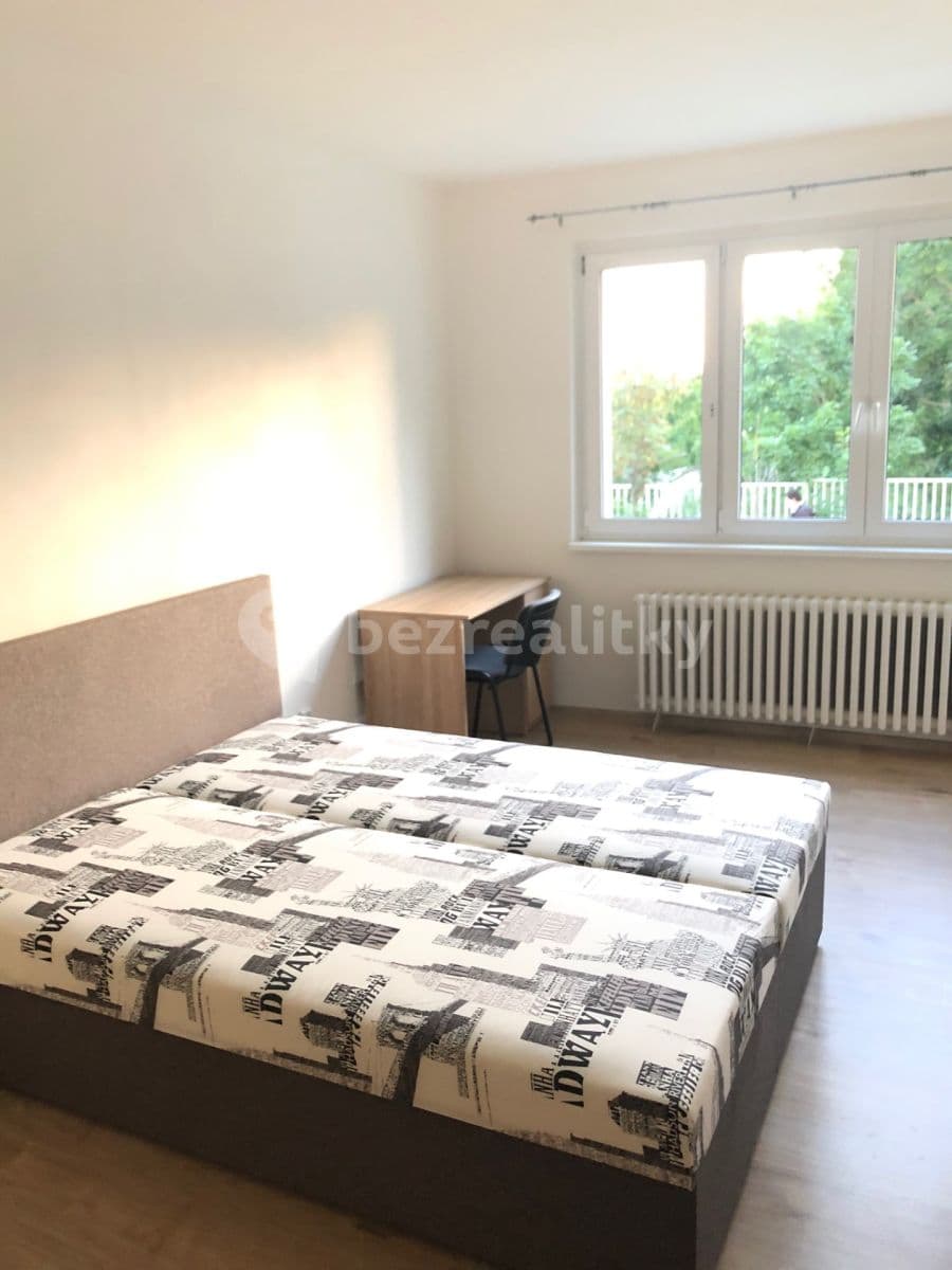 4 bedroom flat to rent, 77 m², Nad Úžlabinou, Prague, Prague 4 bedroom flat to rent, 77 m², Nad Úžlabinou, Prague, Prague