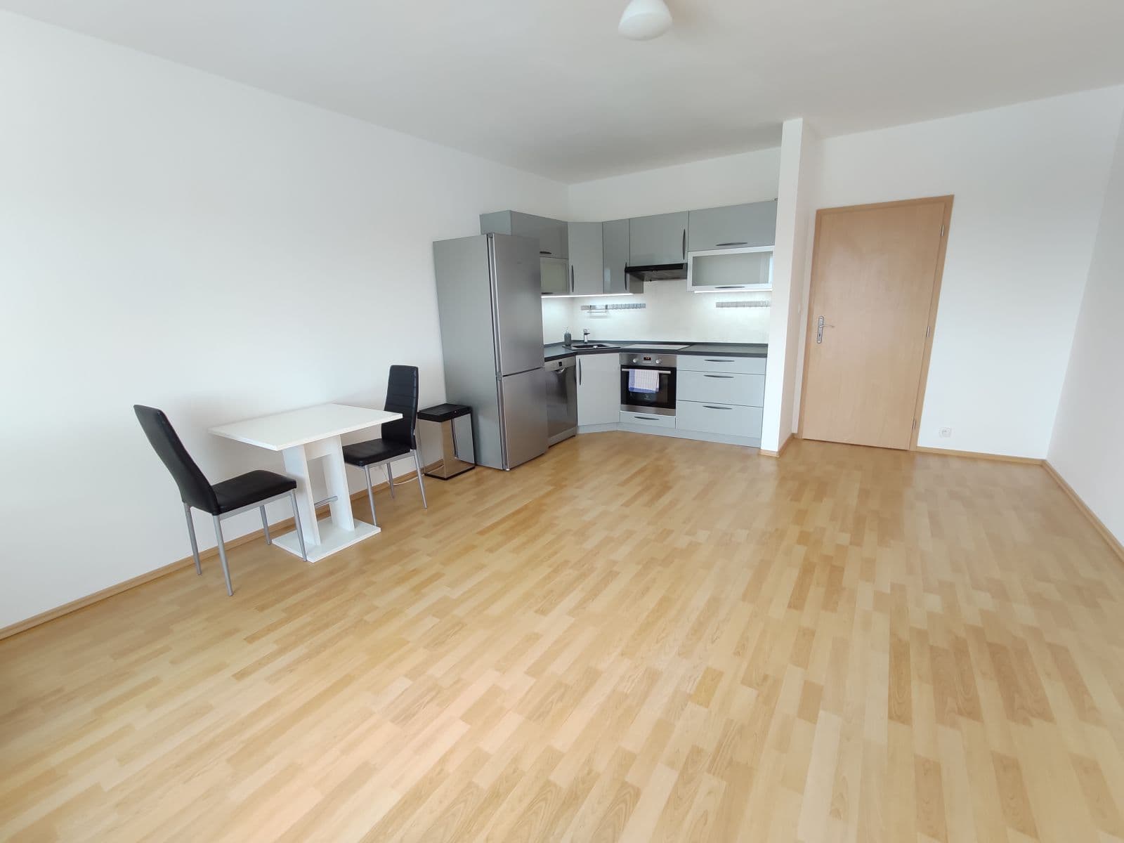 Studio flat to rent, 35 m², Vilová, Jirny, Středočeský Region Studio flat to rent, 35 m², Vilová, Jirny, Středočeský Region