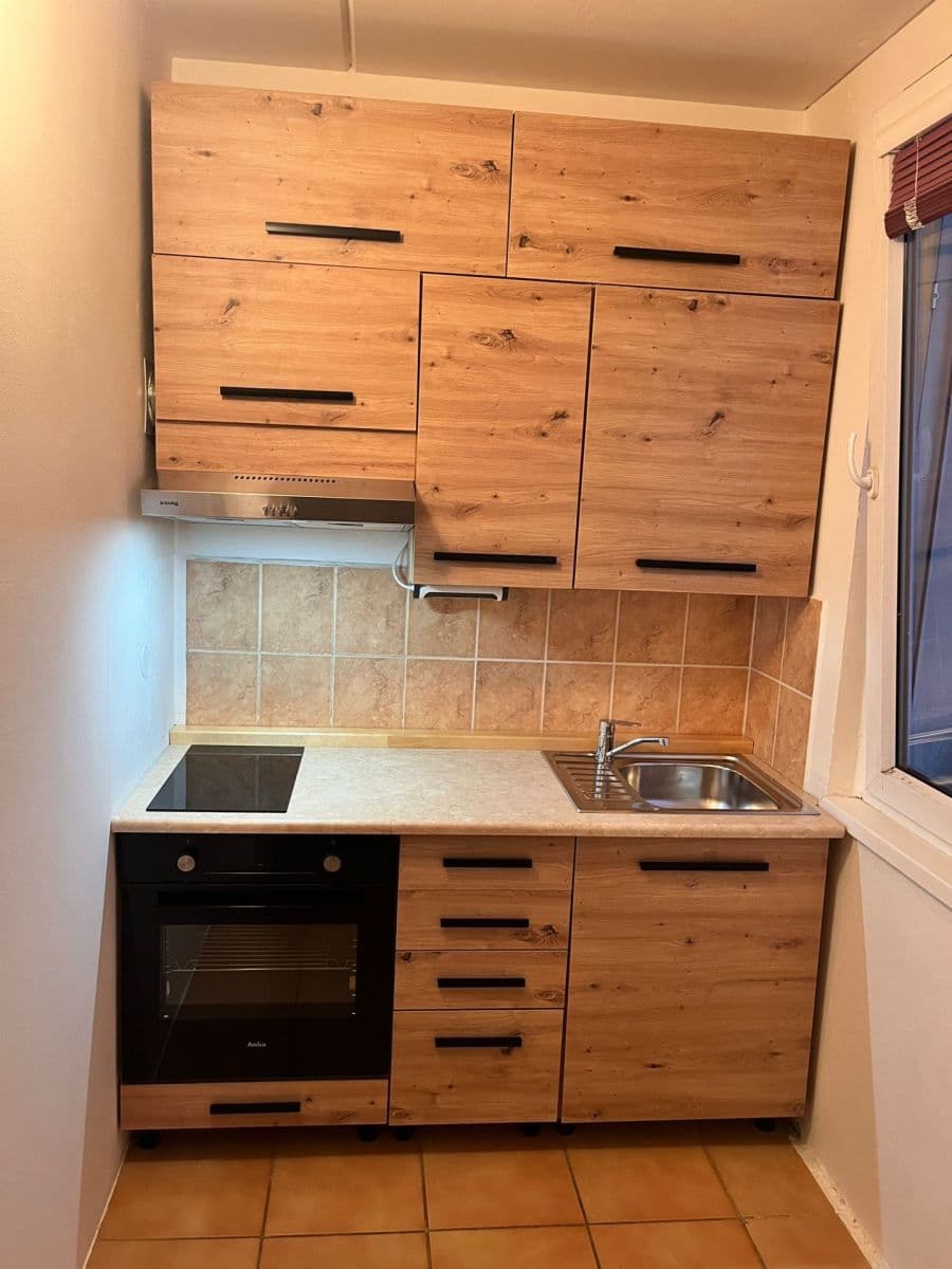 Studio flat to rent, 30 m², Krynická, Prague, Prague Studio flat to rent, 30 m², Krynická, Prague, Prague