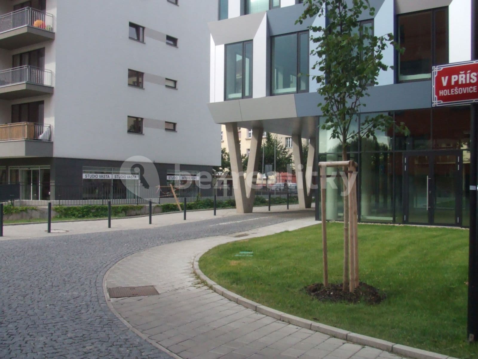 1 bedroom with open-plan kitchen flat to rent, 72 m², V Přístavu, Prague, Prague 1 bedroom with open-plan kitchen flat to rent, 72 m², V Přístavu, Prague, Prague