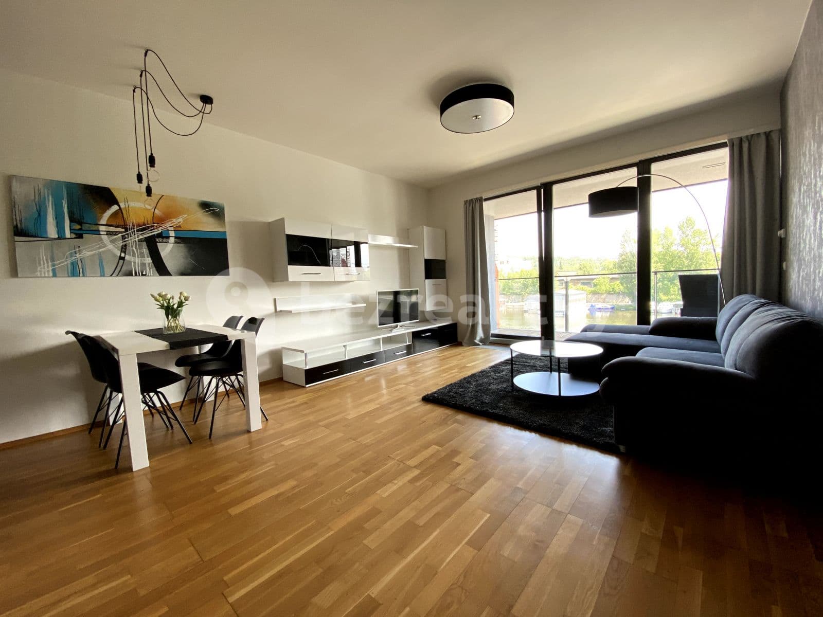 1 bedroom with open-plan kitchen flat to rent, 72 m², V Přístavu, Prague, Prague 1 bedroom with open-plan kitchen flat to rent, 72 m², V Přístavu, Prague, Prague