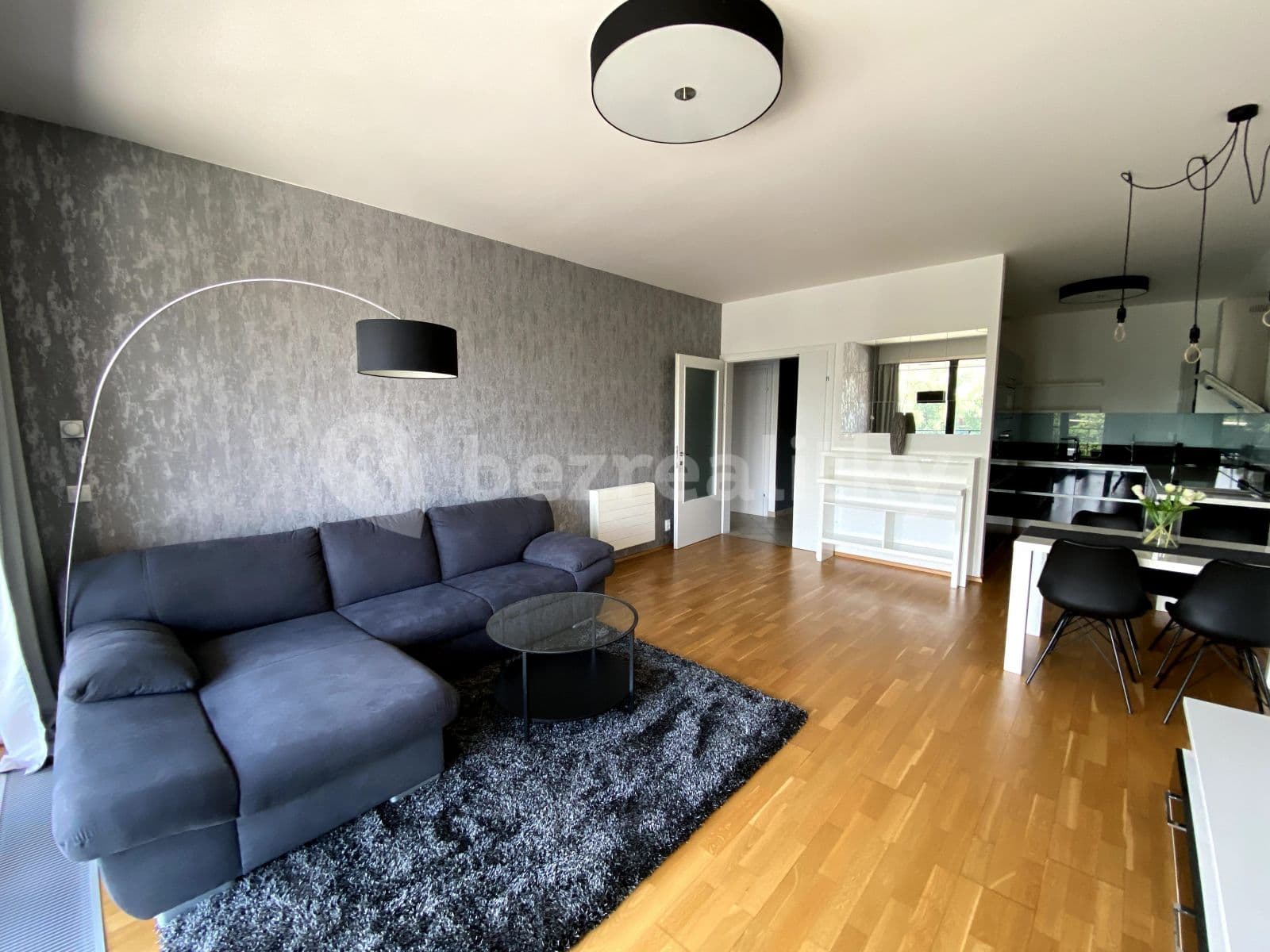 1 bedroom with open-plan kitchen flat to rent, 72 m², V Přístavu, Prague, Prague 1 bedroom with open-plan kitchen flat to rent, 72 m², V Přístavu, Prague, Prague