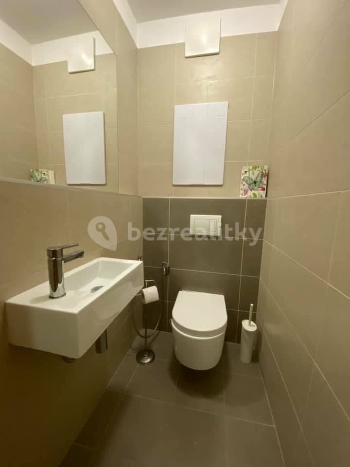 2 bedroom with open-plan kitchen flat to rent, 79 m², Na Fialce, Říčany, Středočeský Region 2 bedroom with open-plan kitchen flat to rent, 79 m², Na Fialce, Říčany, Středočeský Region