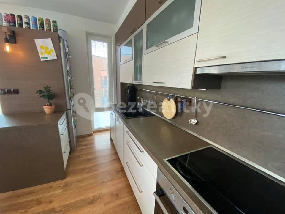 2 bedroom with open-plan kitchen flat to rent, 79 m², Na Fialce, Říčany, Středočeský Region 2 bedroom with open-plan kitchen flat to rent, 79 m², Na Fialce, Říčany, Středočeský Region
