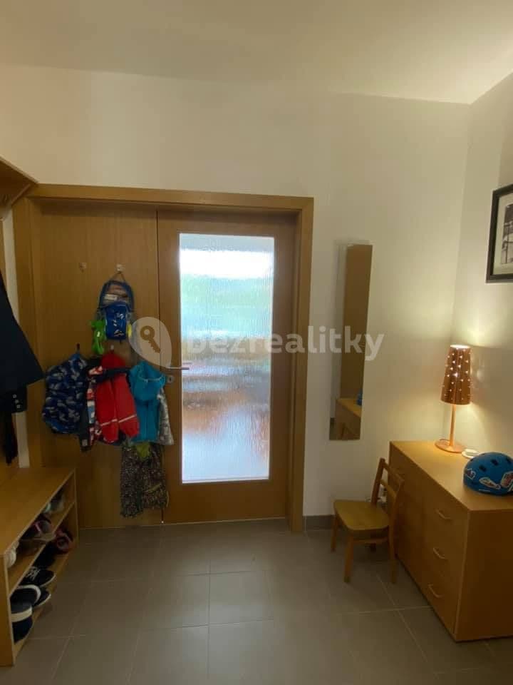 2 bedroom with open-plan kitchen flat to rent, 79 m², Na Fialce, Říčany, Středočeský Region 2 bedroom with open-plan kitchen flat to rent, 79 m², Na Fialce, Říčany, Středočeský Region