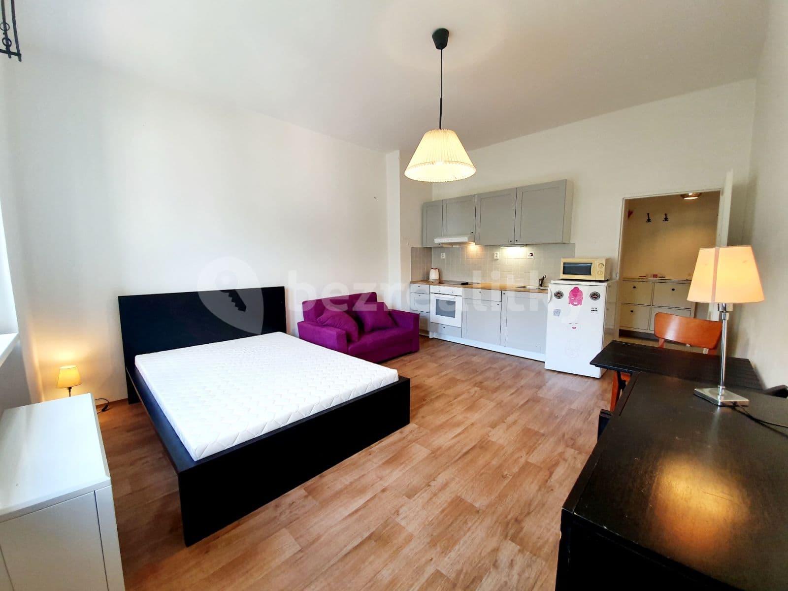 Small studio flat to rent, 32 m², V Olšinách, Prague, Prague Small studio flat to rent, 32 m², V Olšinách, Prague, Prague