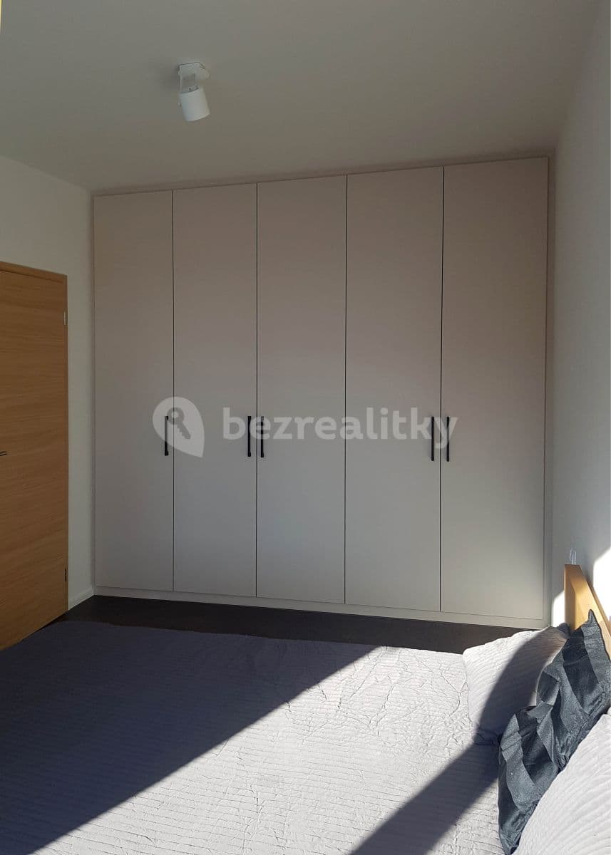 1 bedroom with open-plan kitchen flat to rent, 57 m², Tovární, Čelákovice, Středočeský Region 1 bedroom with open-plan kitchen flat to rent, 57 m², Tovární, Čelákovice, Středočeský Region