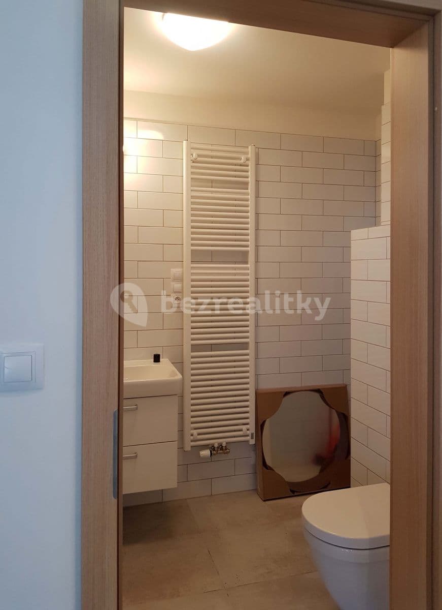 1 bedroom with open-plan kitchen flat to rent, 57 m², Tovární, Čelákovice, Středočeský Region 1 bedroom with open-plan kitchen flat to rent, 57 m², Tovární, Čelákovice, Středočeský Region