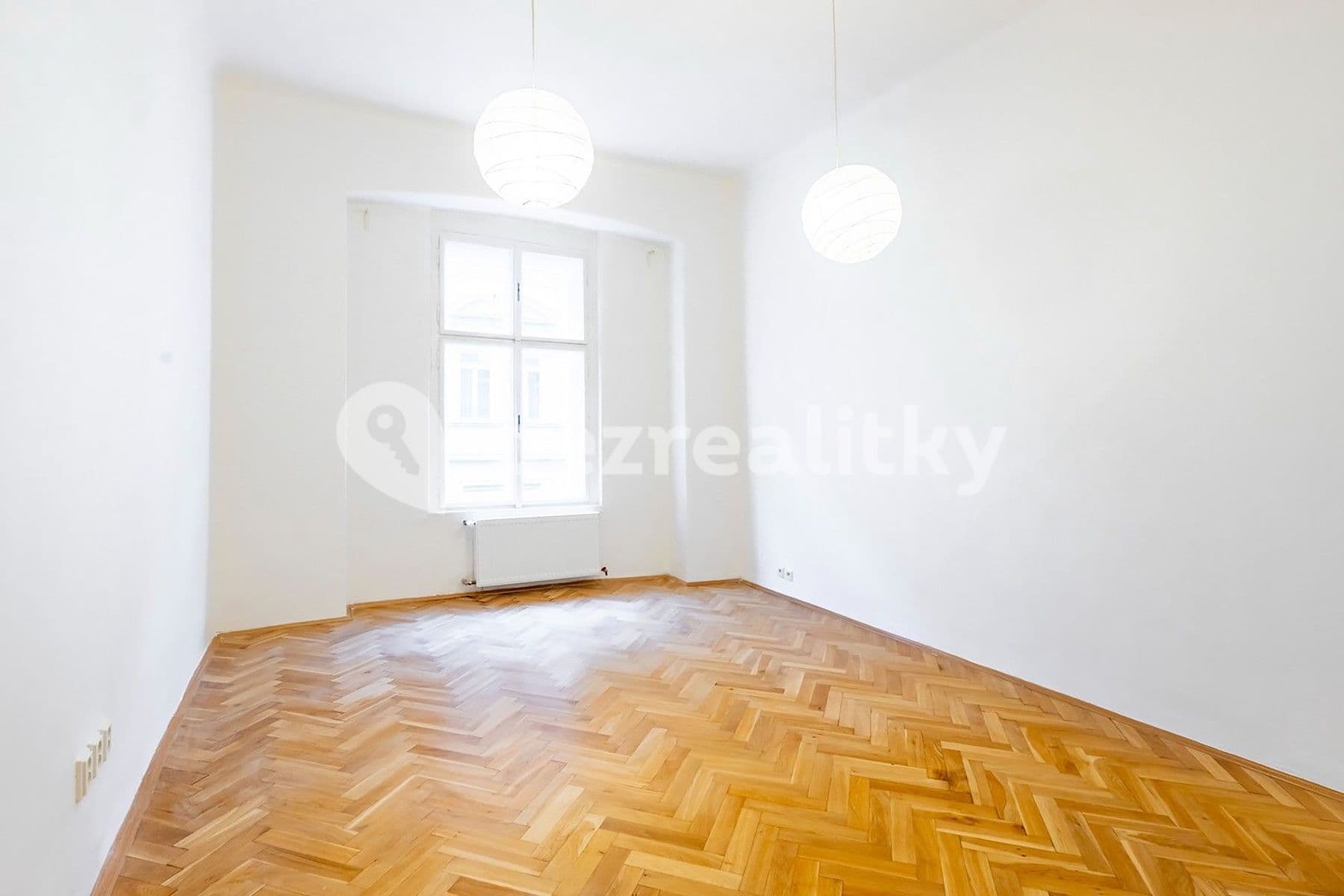 3 bedroom flat to rent, 92 m², Roháčova, Prague, Prague