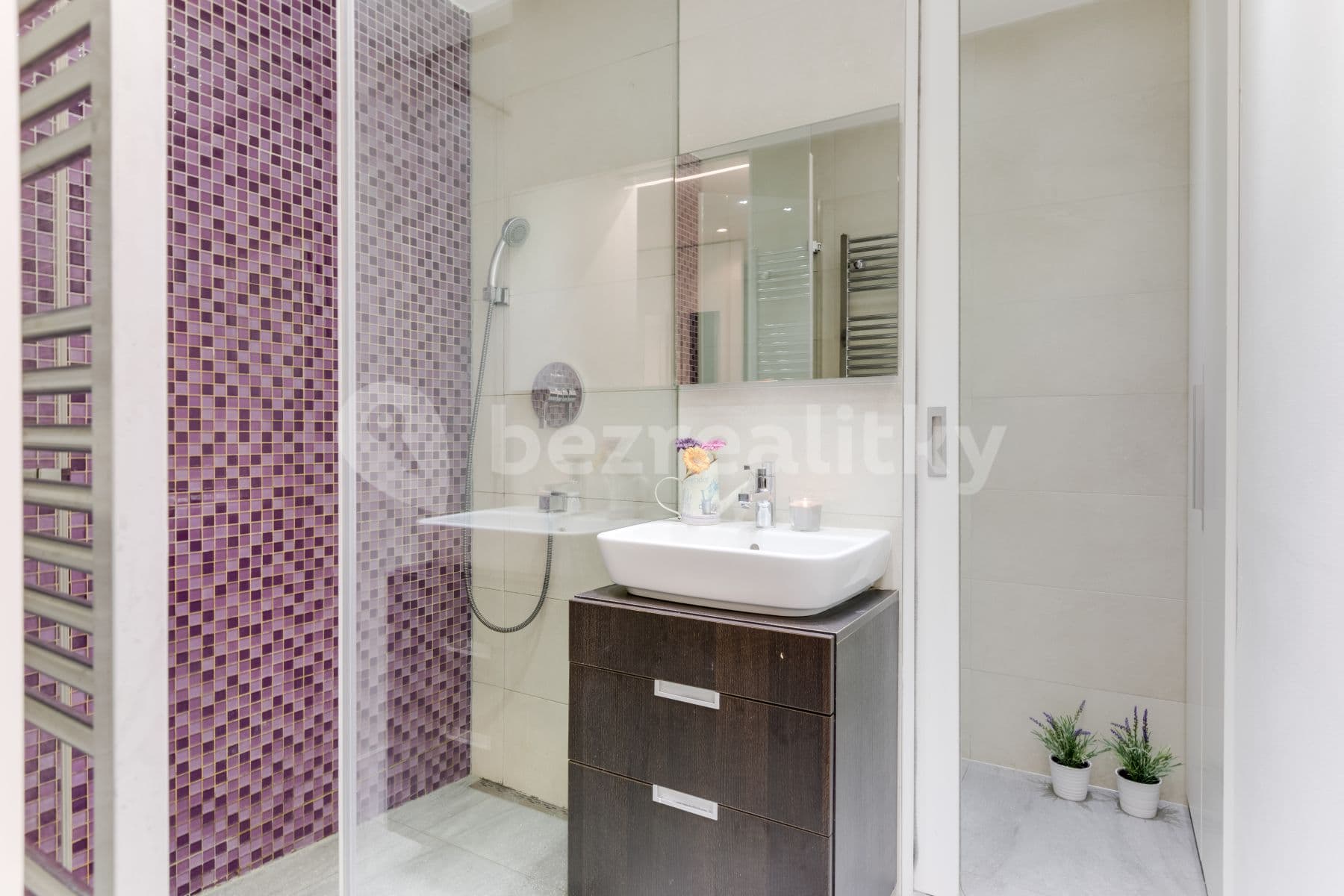 2 bedroom with open-plan kitchen flat to rent, 60 m², Pujmanové, Prague, Prague 2 bedroom with open-plan kitchen flat to rent, 60 m², Pujmanové, Prague, Prague