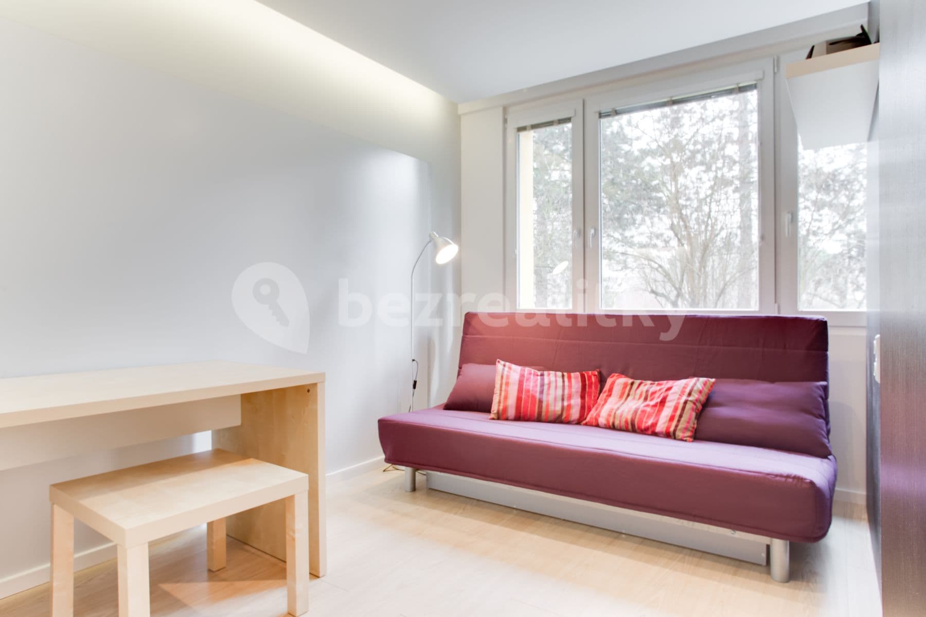 2 bedroom with open-plan kitchen flat to rent, 60 m², Pujmanové, Prague, Prague 2 bedroom with open-plan kitchen flat to rent, 60 m², Pujmanové, Prague, Prague