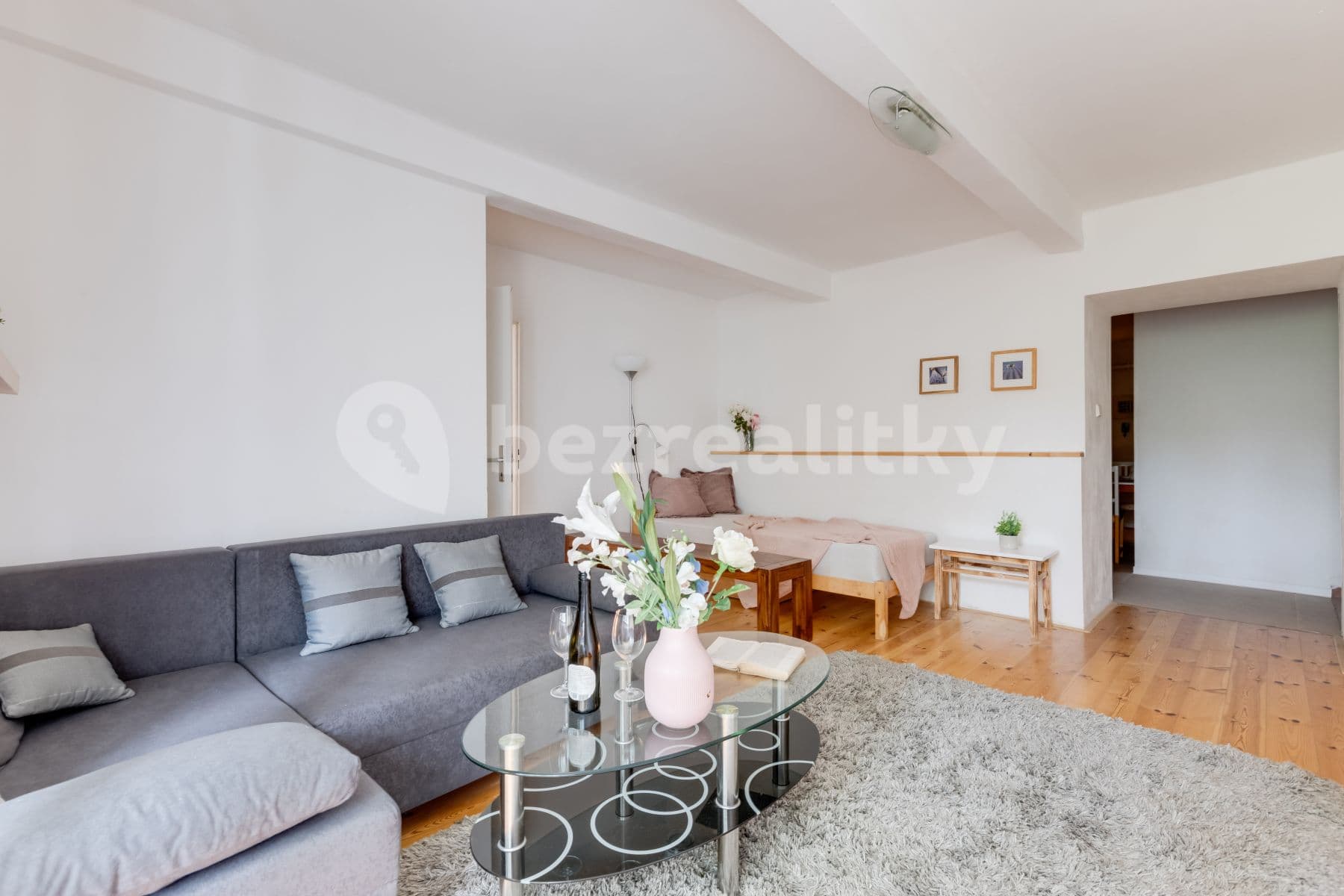 2 bedroom flat to rent, 69 m², Šlikova, Prague, Prague 2 bedroom flat to rent, 69 m², Šlikova, Prague, Prague