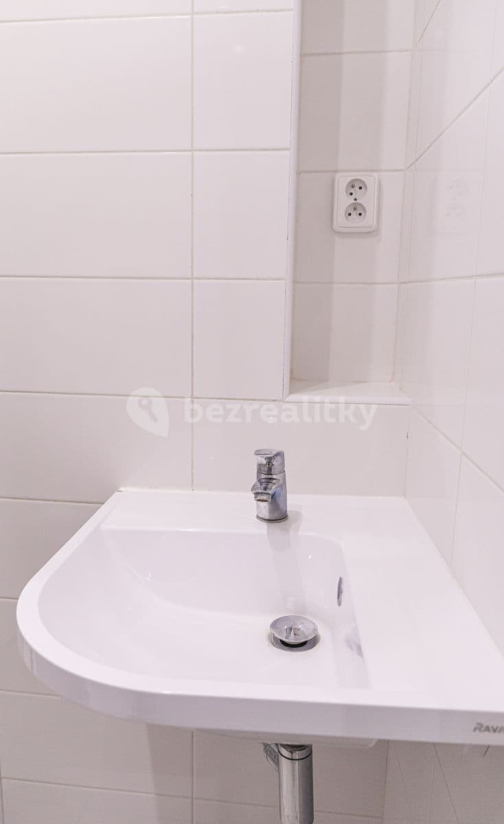 1 bedroom flat to rent, 30 m², Ruská, Prague, Prague 1 bedroom flat to rent, 30 m², Ruská, Prague, Prague