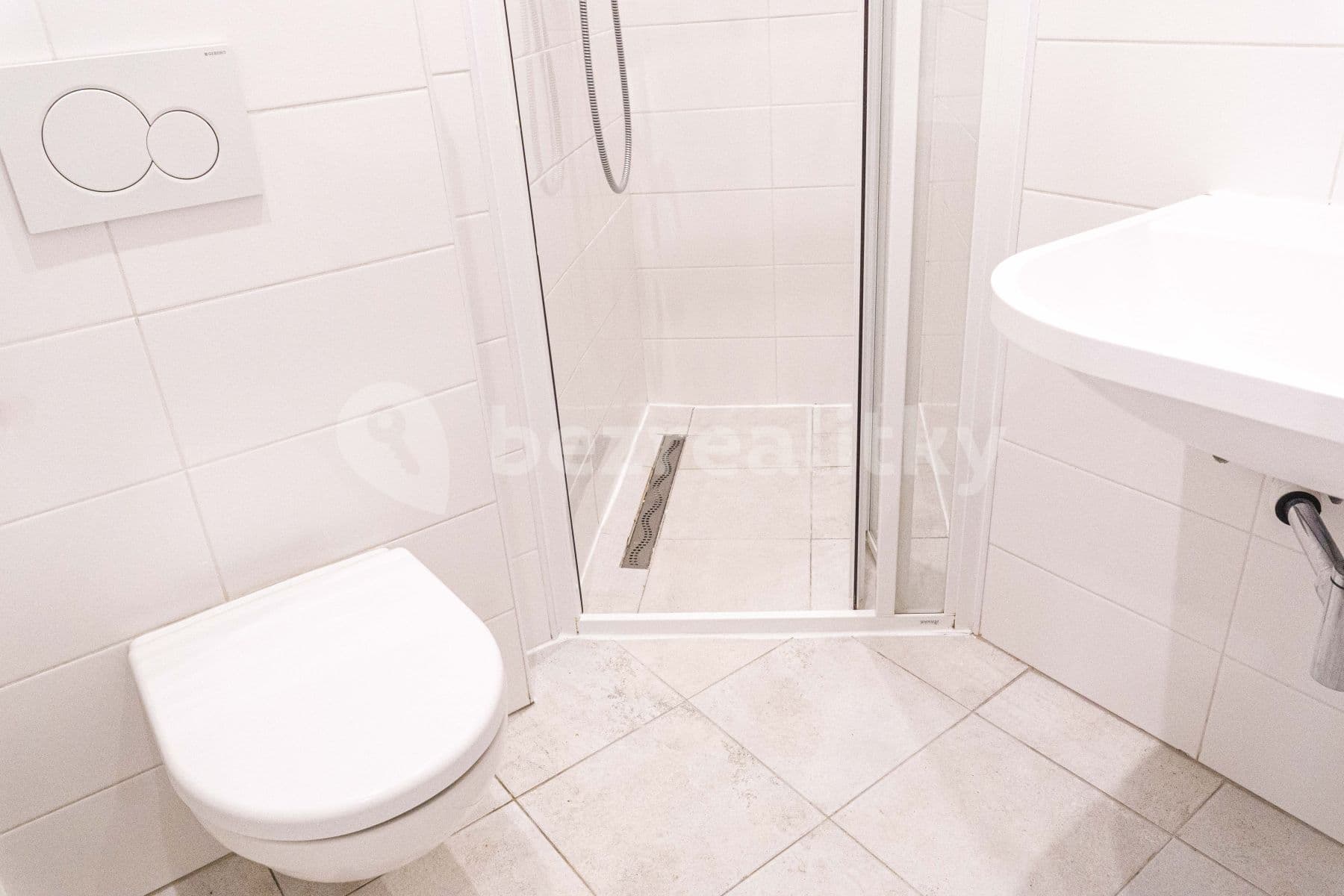 1 bedroom flat to rent, 30 m², Ruská, Prague, Prague 1 bedroom flat to rent, 30 m², Ruská, Prague, Prague