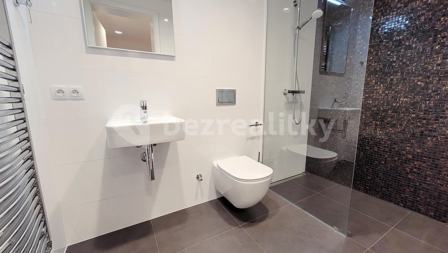 2 bedroom with open-plan kitchen flat to rent, 90 m², Mukařovského, Prague, Prague 2 bedroom with open-plan kitchen flat to rent, 90 m², Mukařovského, Prague, Prague