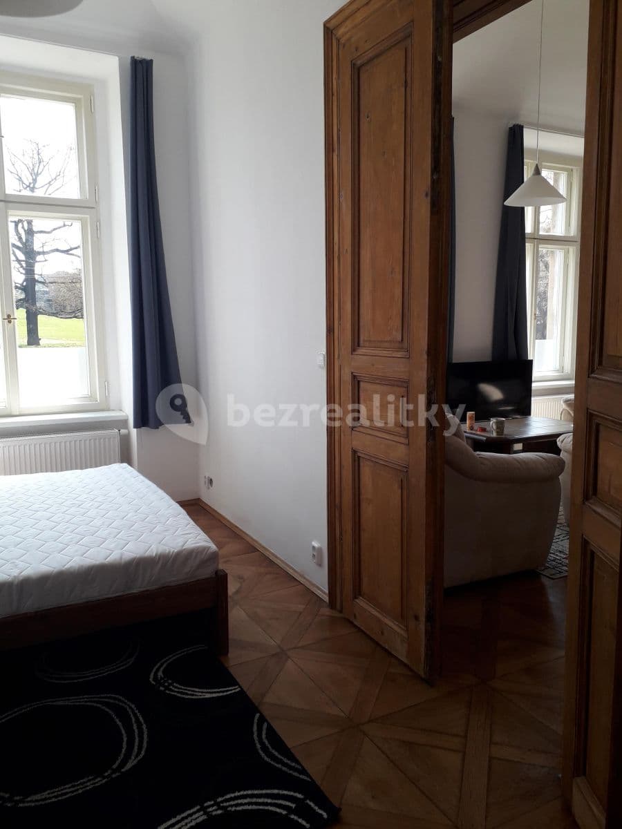 1 bedroom with open-plan kitchen flat to rent, 60 m², Bolzanova, Prague, Prague 1 bedroom with open-plan kitchen flat to rent, 60 m², Bolzanova, Prague, Prague