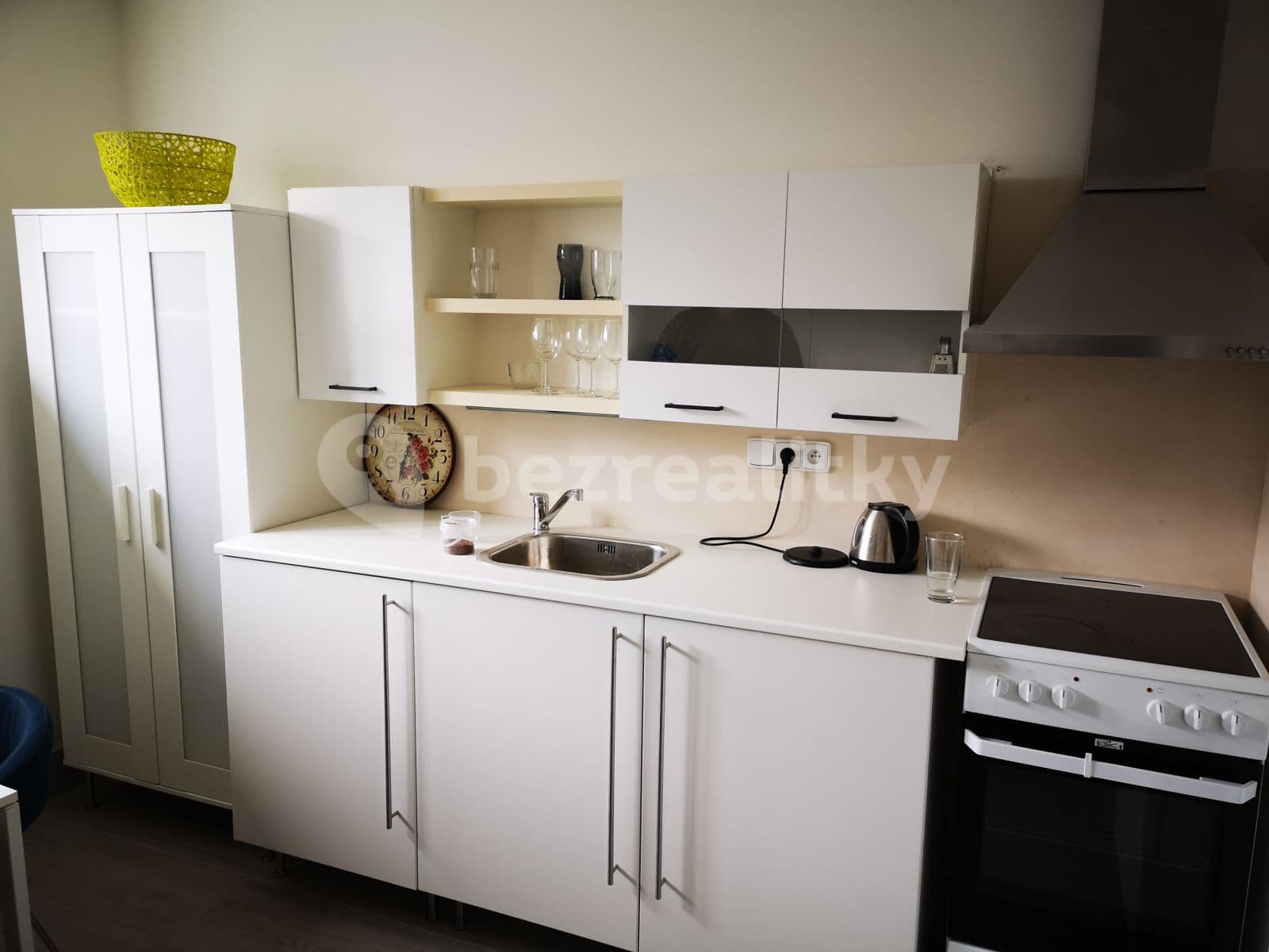 Studio flat to rent, 20 m², Pod Kynclovkou, Prague, Prague Studio flat to rent, 20 m², Pod Kynclovkou, Prague, Prague