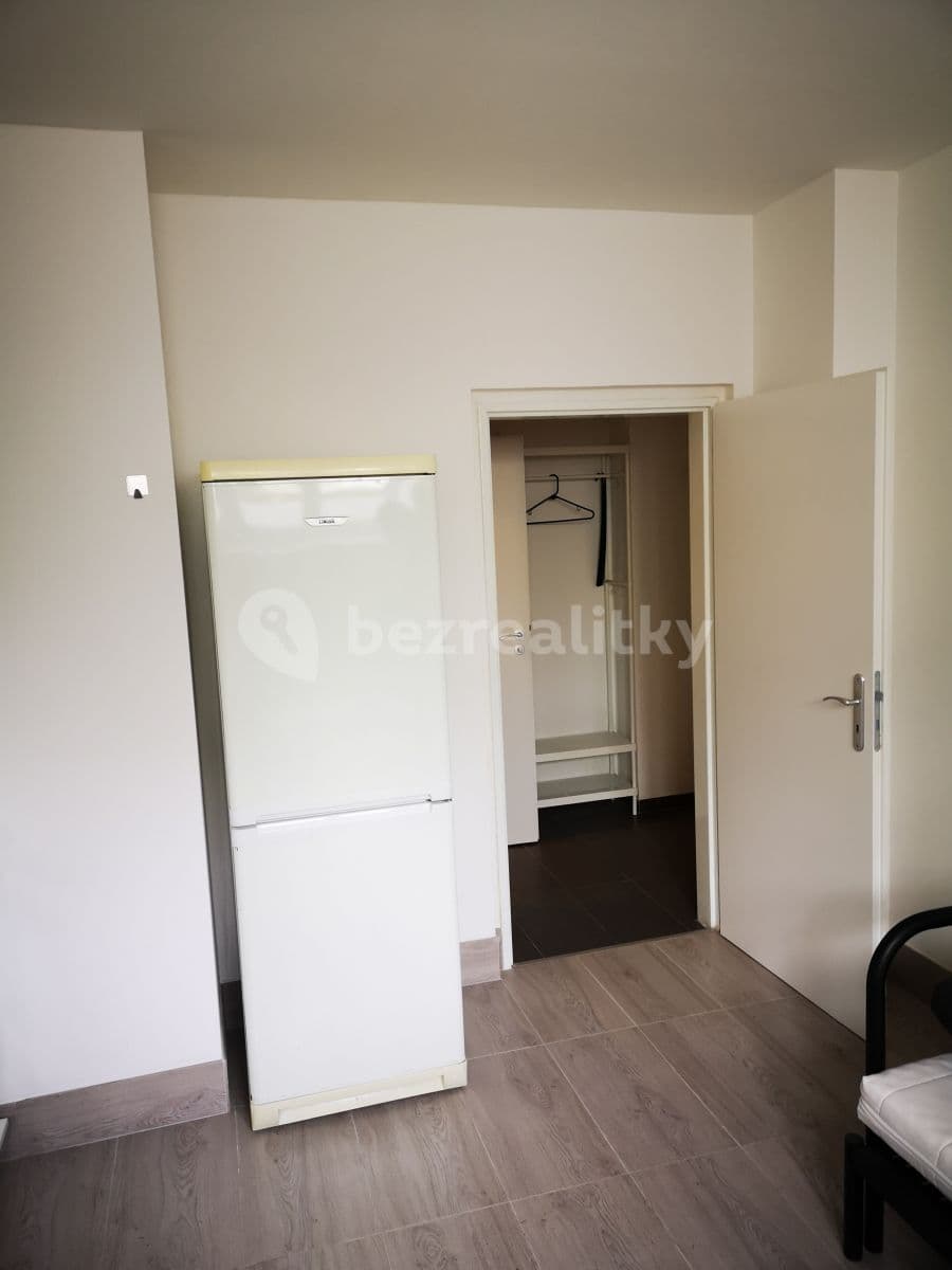 Studio flat to rent, 20 m², Pod Kynclovkou, Prague, Prague Studio flat to rent, 20 m², Pod Kynclovkou, Prague, Prague