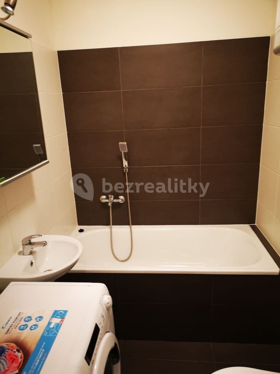 Studio flat to rent, 20 m², Pod Kynclovkou, Prague, Prague Studio flat to rent, 20 m², Pod Kynclovkou, Prague, Prague