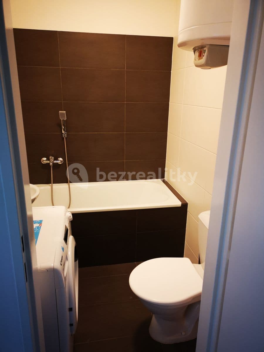 Studio flat to rent, 20 m², Pod Kynclovkou, Prague, Prague Studio flat to rent, 20 m², Pod Kynclovkou, Prague, Prague