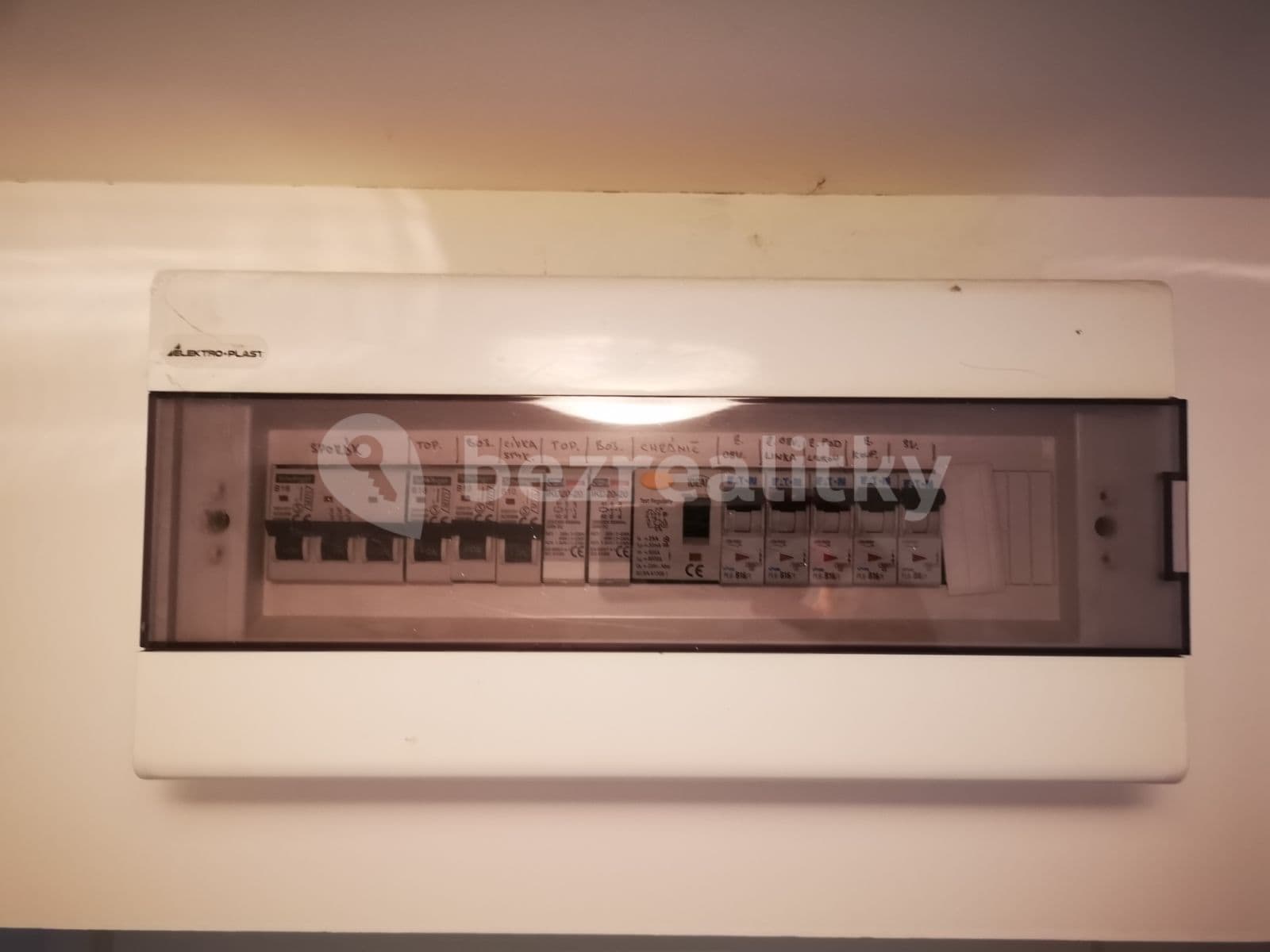 Studio flat to rent, 20 m², Pod Kynclovkou, Prague, Prague Studio flat to rent, 20 m², Pod Kynclovkou, Prague, Prague