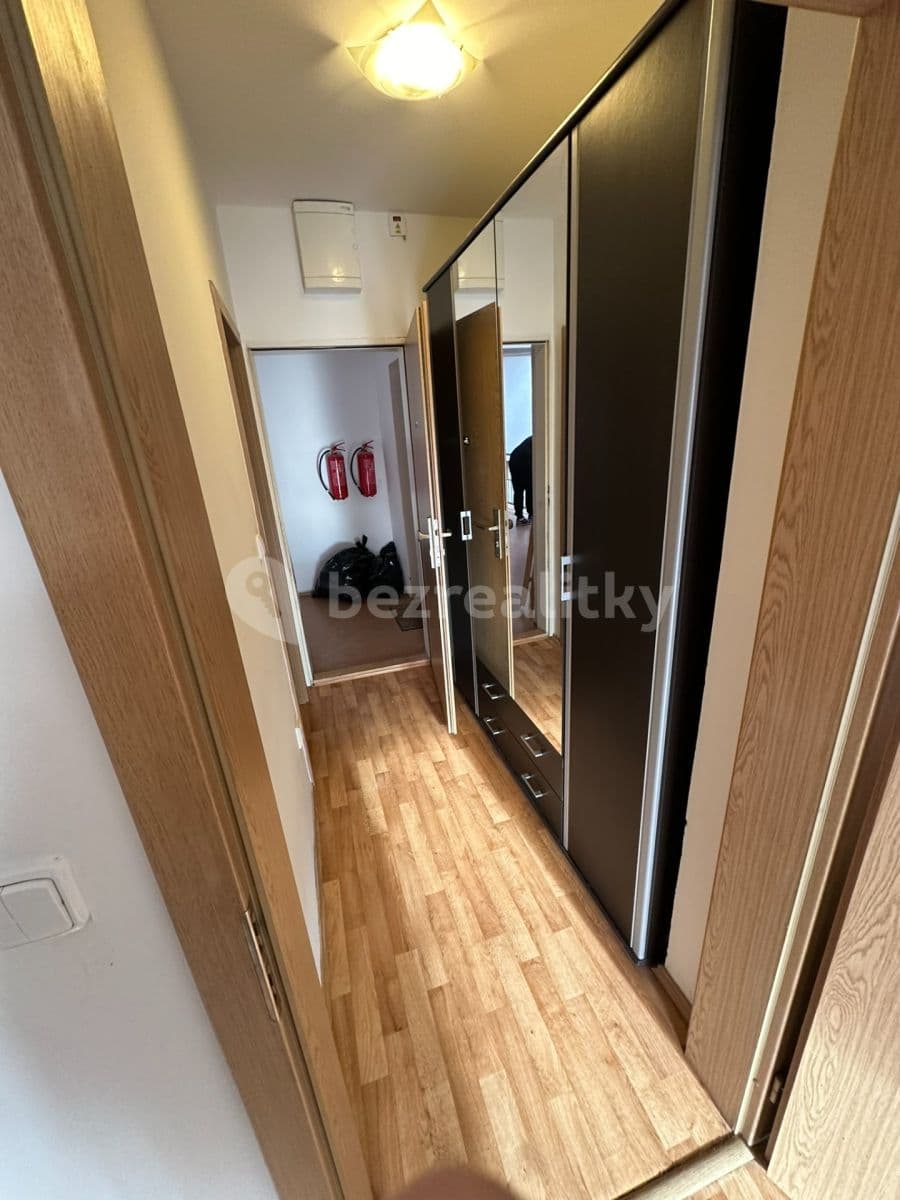 Studio flat to rent, 27 m², Obecní, Chyňava, Středočeský Region Studio flat to rent, 27 m², Obecní, Chyňava, Středočeský Region