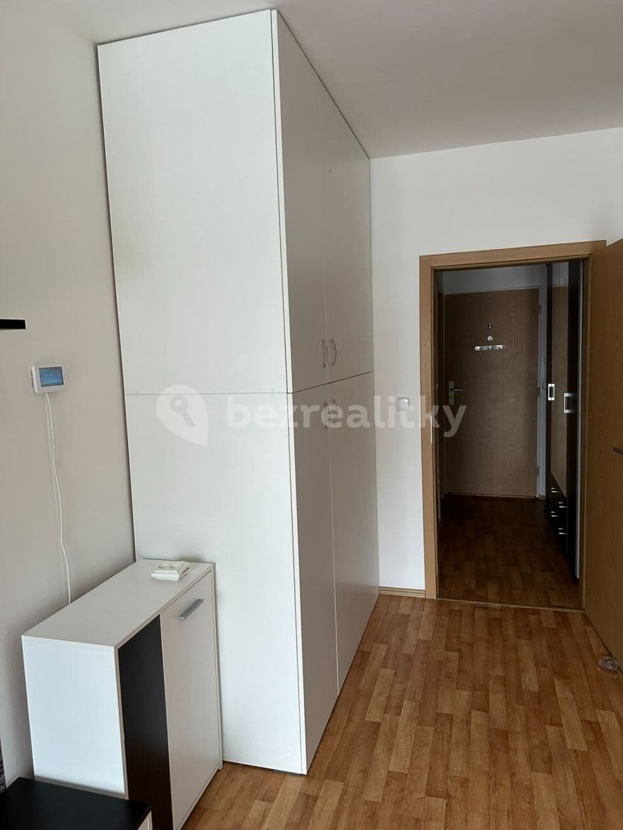 Studio flat to rent, 27 m², Obecní, Chyňava, Středočeský Region Studio flat to rent, 27 m², Obecní, Chyňava, Středočeský Region
