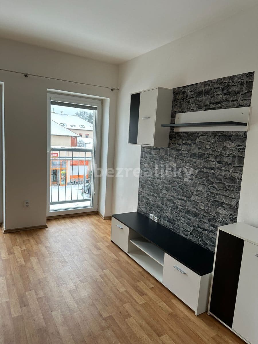 Studio flat to rent, 27 m², Obecní, Chyňava, Středočeský Region Studio flat to rent, 27 m², Obecní, Chyňava, Středočeský Region