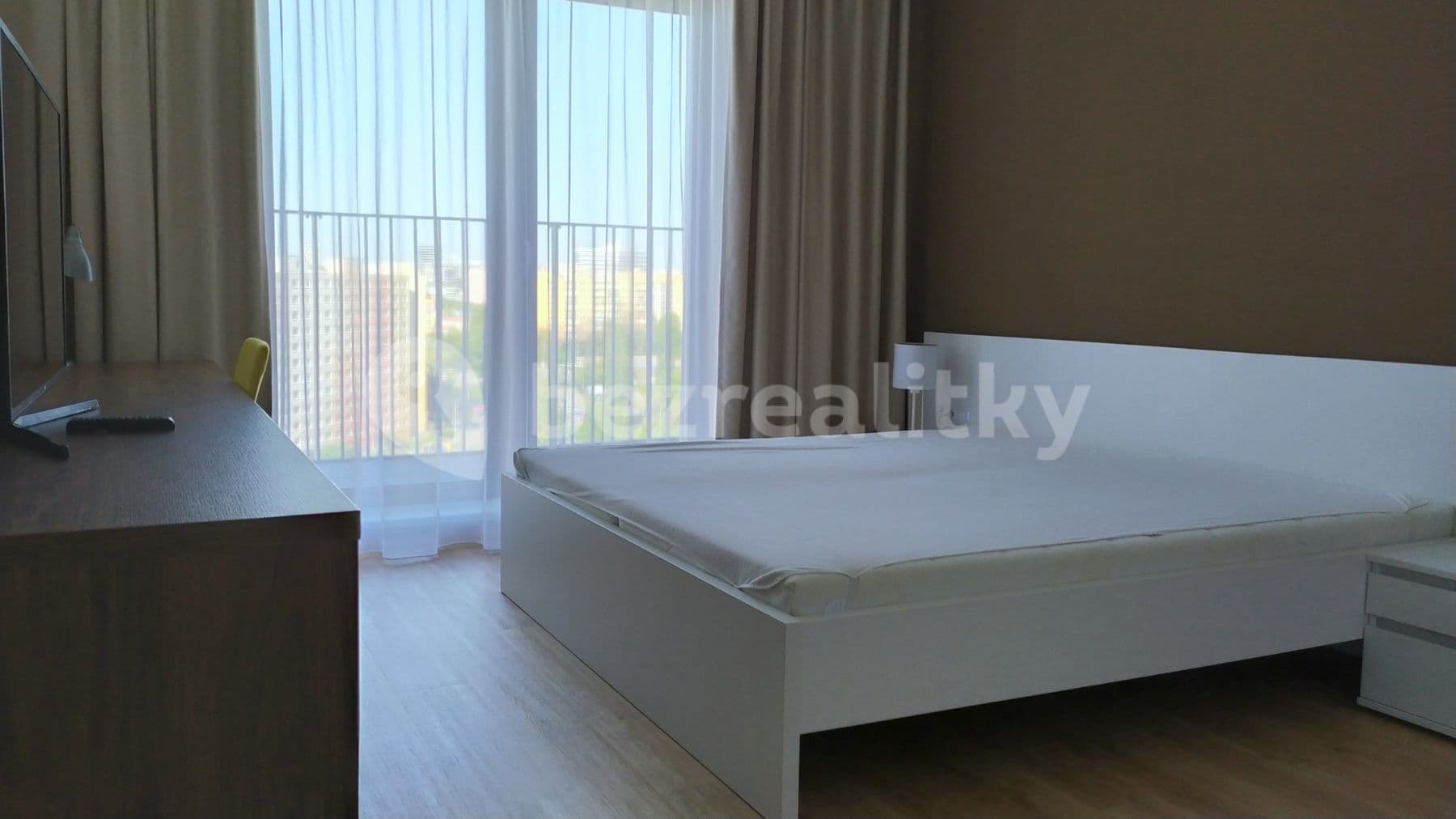 1 bedroom with open-plan kitchen flat to rent, 70 m², Mukařovského, Prague, Prague 1 bedroom with open-plan kitchen flat to rent, 70 m², Mukařovského, Prague, Prague