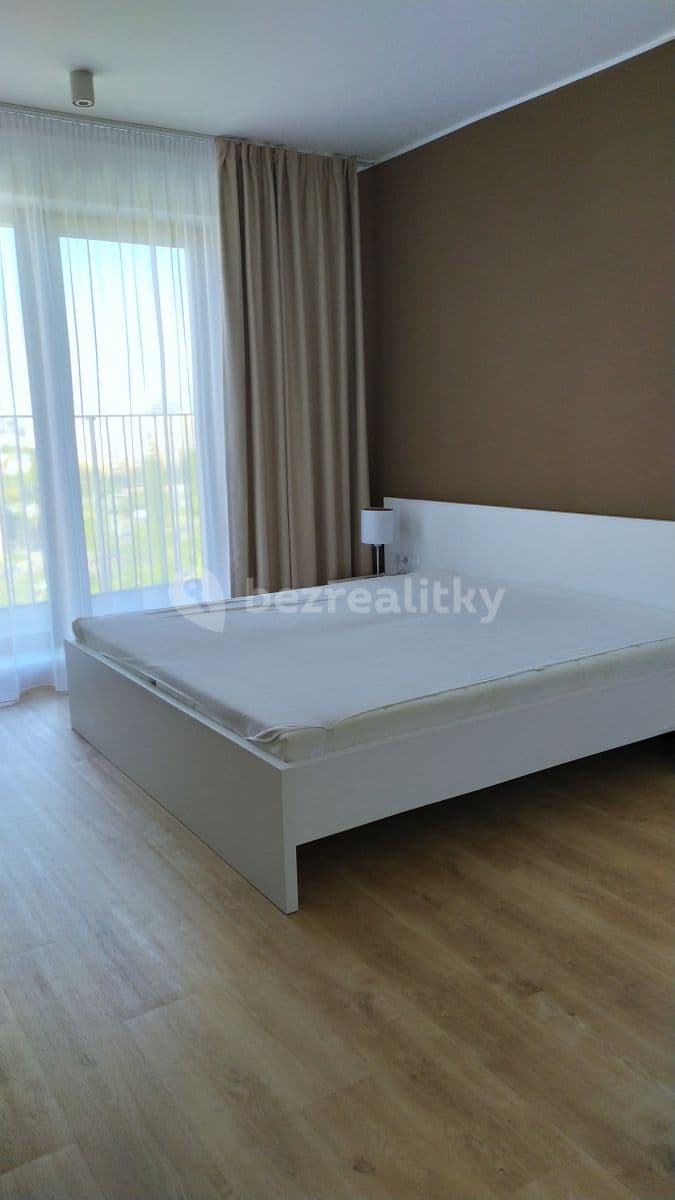 1 bedroom with open-plan kitchen flat to rent, 70 m², Mukařovského, Prague, Prague 1 bedroom with open-plan kitchen flat to rent, 70 m², Mukařovského, Prague, Prague