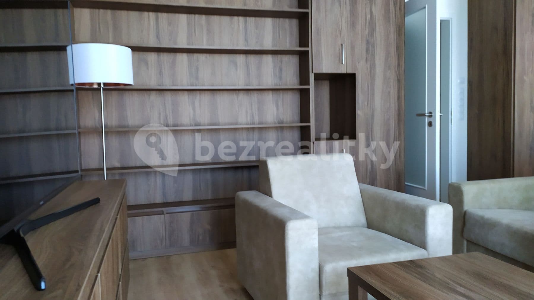 1 bedroom with open-plan kitchen flat to rent, 70 m², Mukařovského, Prague, Prague 1 bedroom with open-plan kitchen flat to rent, 70 m², Mukařovského, Prague, Prague