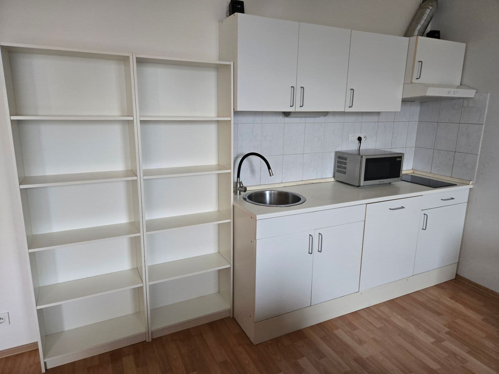 Studio flat to rent, 38 m², Kabešova, Prague, Prague Studio flat to rent, 38 m², Kabešova, Prague, Prague