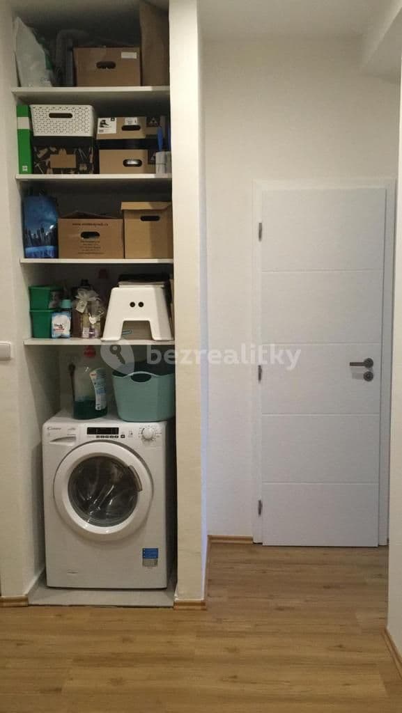 1 bedroom with open-plan kitchen flat to rent, 72 m², Patočkova, Prague, Prague 1 bedroom with open-plan kitchen flat to rent, 72 m², Patočkova, Prague, Prague