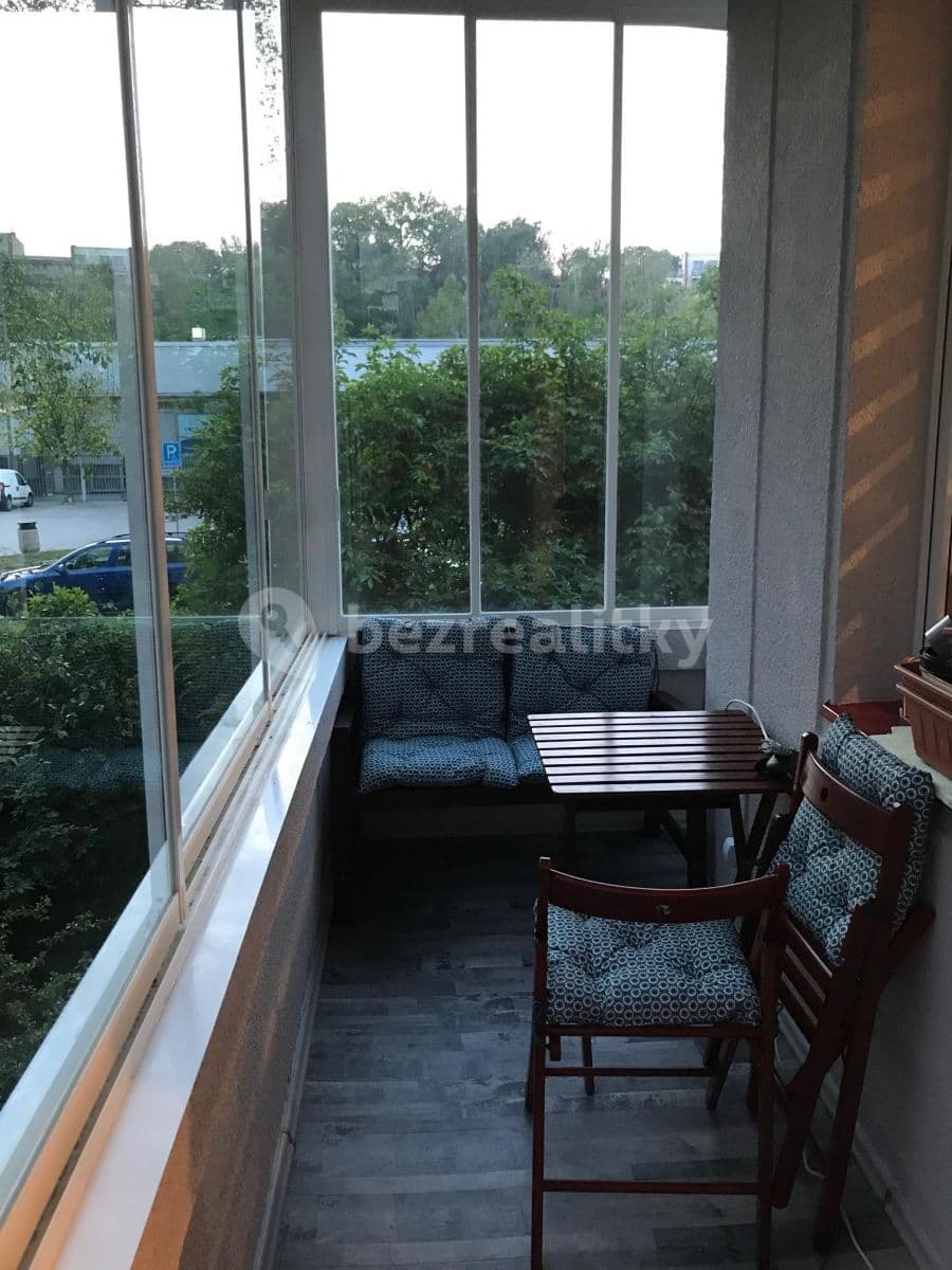 1 bedroom with open-plan kitchen flat to rent, 72 m², Patočkova, Prague, Prague 1 bedroom with open-plan kitchen flat to rent, 72 m², Patočkova, Prague, Prague