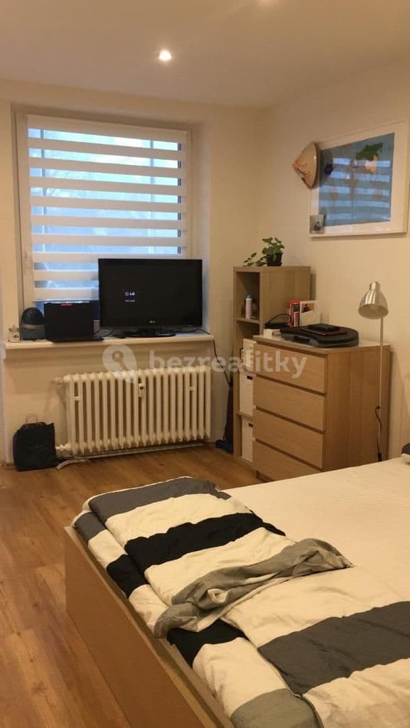 1 bedroom with open-plan kitchen flat to rent, 72 m², Patočkova, Prague, Prague 1 bedroom with open-plan kitchen flat to rent, 72 m², Patočkova, Prague, Prague