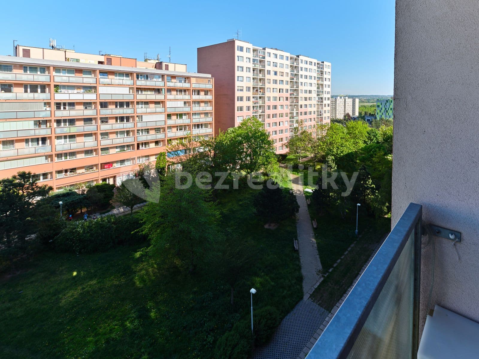 2 bedroom with open-plan kitchen flat to rent, 68 m², Zlešická, Prague, Prague 2 bedroom with open-plan kitchen flat to rent, 68 m², Zlešická, Prague, Prague