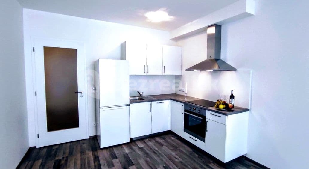 Studio flat to rent, 35 m², Zvěřinova, Prague, Prague Studio flat to rent, 35 m², Zvěřinova, Prague, Prague