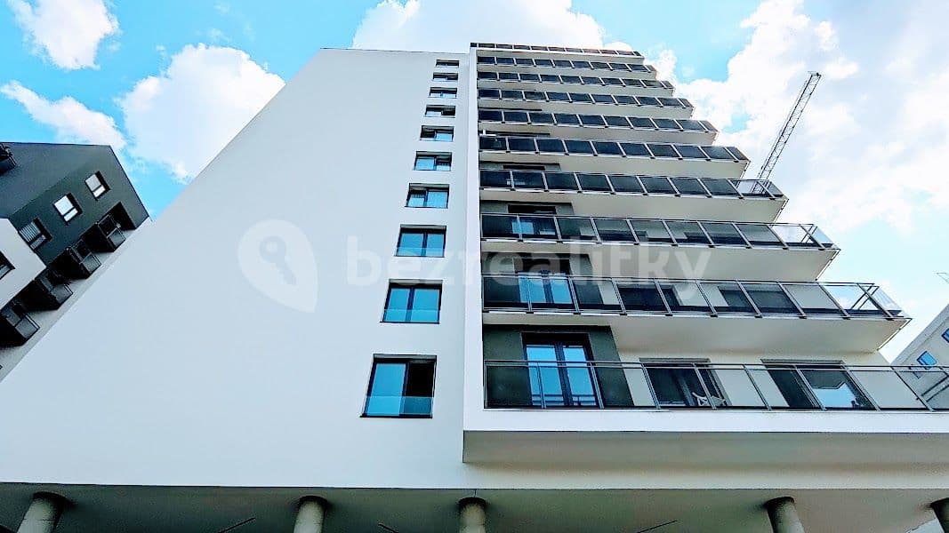 Studio flat to rent, 35 m², Zvěřinova, Prague, Prague Studio flat to rent, 35 m², Zvěřinova, Prague, Prague