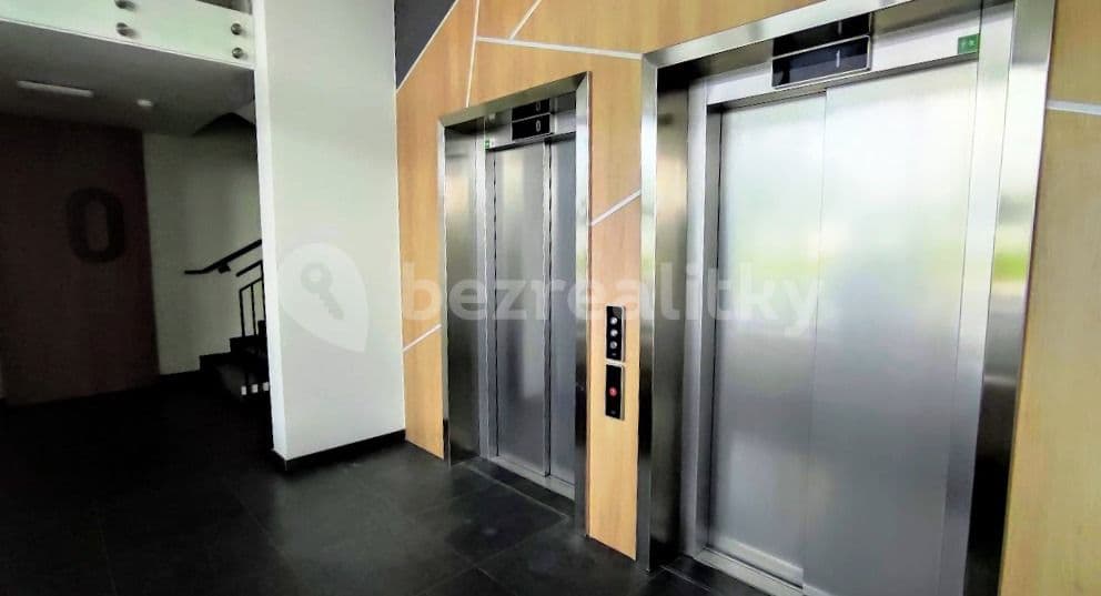 Studio flat to rent, 35 m², Zvěřinova, Prague, Prague Studio flat to rent, 35 m², Zvěřinova, Prague, Prague