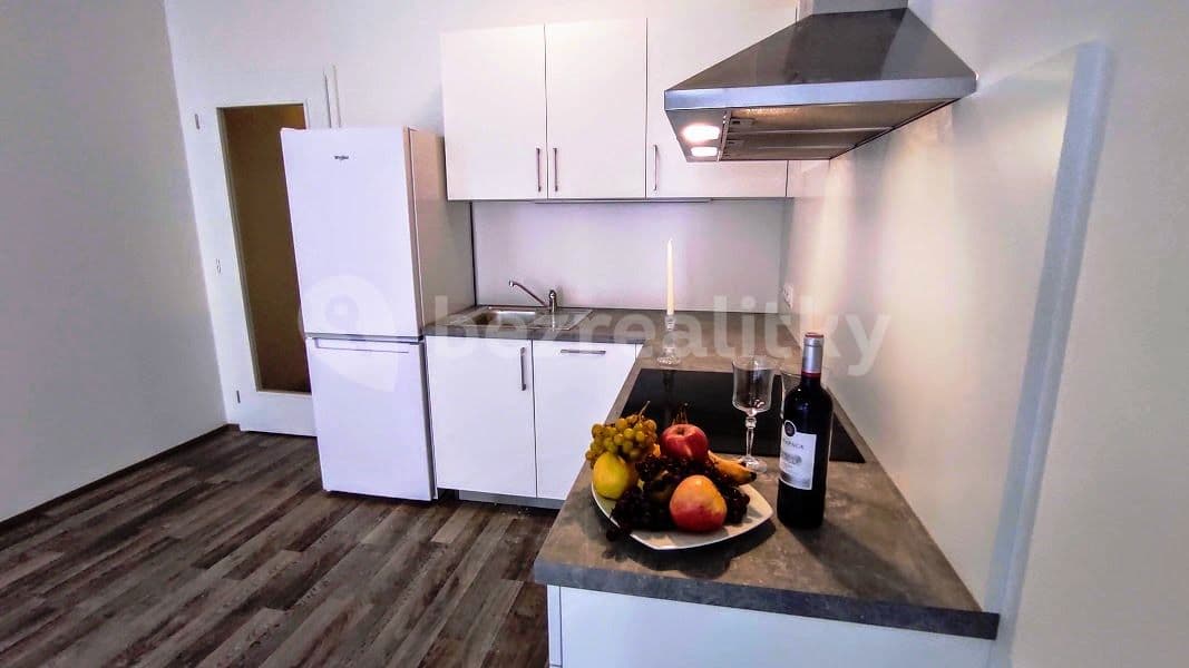 Studio flat to rent, 35 m², Zvěřinova, Prague, Prague Studio flat to rent, 35 m², Zvěřinova, Prague, Prague