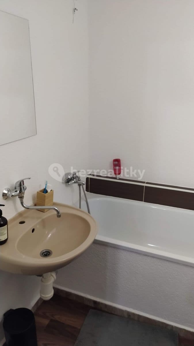 3 bedroom flat to rent, 69 m², Steinerova, Prague, Prague 3 bedroom flat to rent, 69 m², Steinerova, Prague, Prague